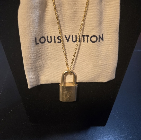 Louis Vuitton Elegant  Padlock#317 NO KEY INCLUDED - Picture 7 of 10
